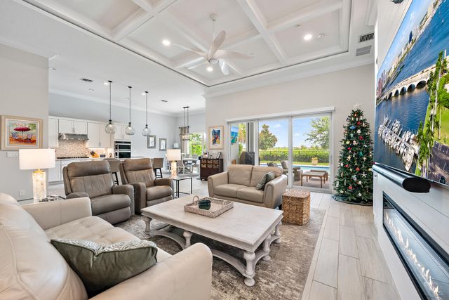 9930 Timber Creek Way, Palm Beach Gardens, FL 33412