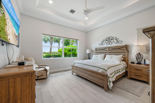 9930 Timber Creek Way, Palm Beach Gardens, FL 33412