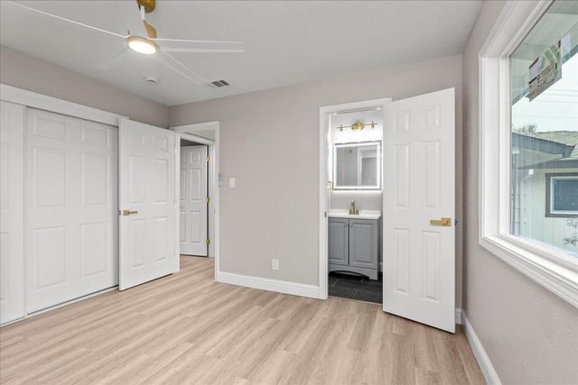 7273 Tamoshanter Way, Sacramento, CA 95822