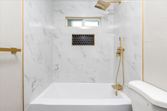 7273 Tamoshanter Way, Sacramento, CA 95822