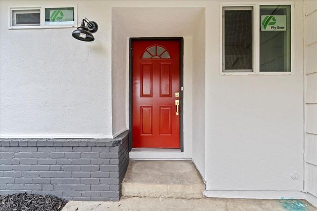 7273 Tamoshanter Way, Sacramento, CA 95822