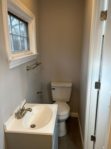 44 Lincoln St, Hudson, MA 01749