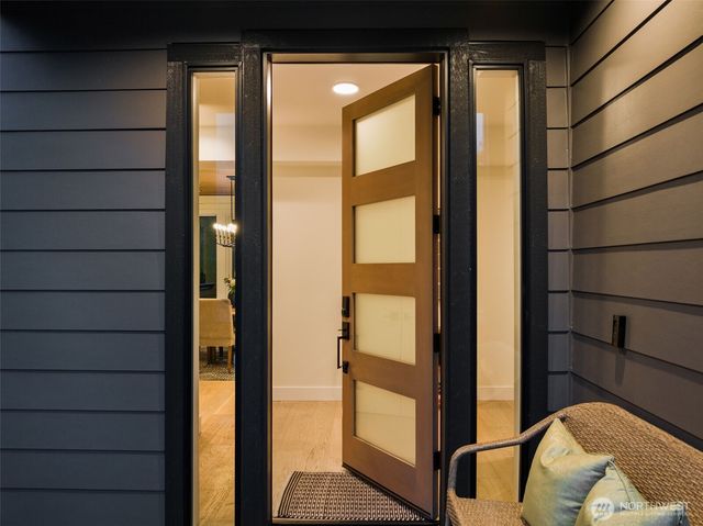 807 W Armour Street, Seattle, WA 98119