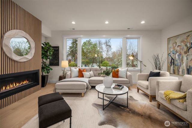 807 W Armour Street, Seattle, WA 98119