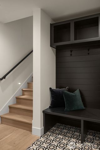 807 W Armour Street, Seattle, WA 98119