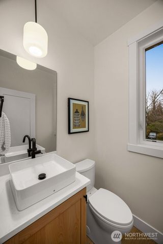 807 W Armour Street, Seattle, WA 98119