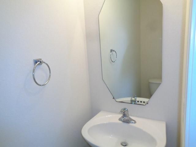 17111 Oakwood Chase Drive, Spring, TX 77379