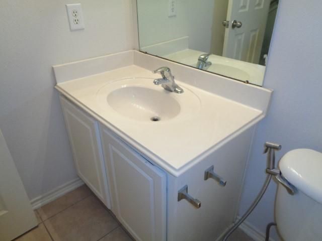 17111 Oakwood Chase Drive, Spring, TX 77379