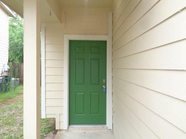 17111 Oakwood Chase Drive, Spring, TX 77379