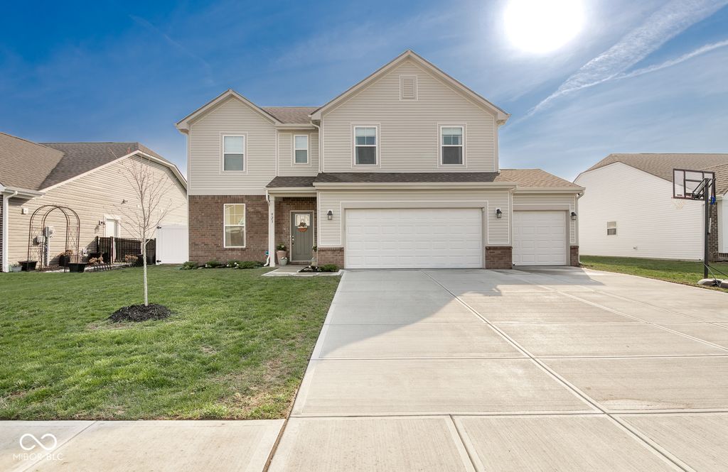 923 Aurora Lane, Franklin, IN 46131