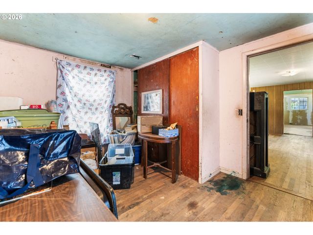 16434 Ne MULTNOMAH St, Portland, OR 97230