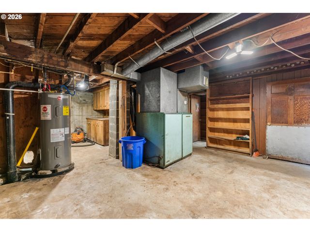 16434 Ne MULTNOMAH St, Portland, OR 97230