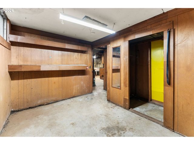 16434 Ne MULTNOMAH St, Portland, OR 97230