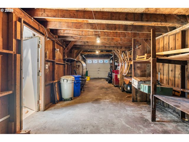 16434 Ne MULTNOMAH St, Portland, OR 97230