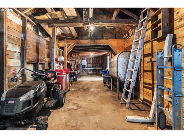16434 Ne MULTNOMAH St, Portland, OR 97230