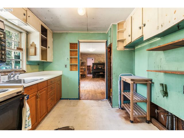 16434 Ne MULTNOMAH St, Portland, OR 97230