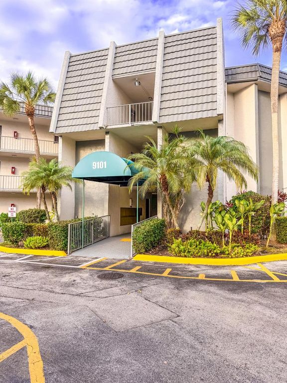 9101 Lime Bay Boulevard 114, Tamarac, FL 33321