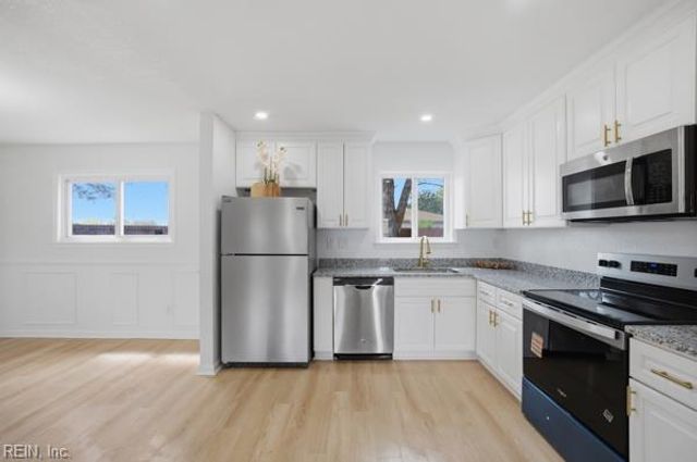 3857 Old Colony CIR, Virginia Beach, VA 23452