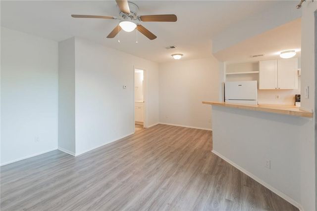 2500 Burleson RD 614, Austin, TX 78741