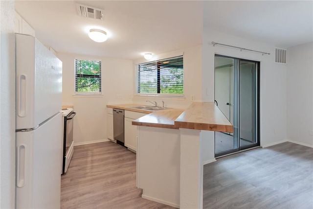 2500 Burleson RD 614, Austin, TX 78741