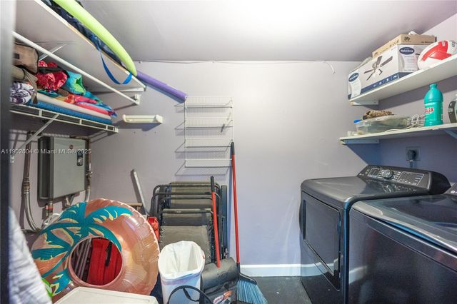 4000 Crystal Lake Dr 114, Deerfield Beach, FL 33064