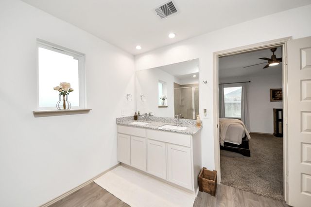 7323 Sunset Creek Drive, Richmond, TX 77469