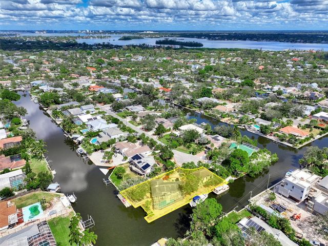 5174 SANDY COVE AVENUE, Sarasota, FL 34242