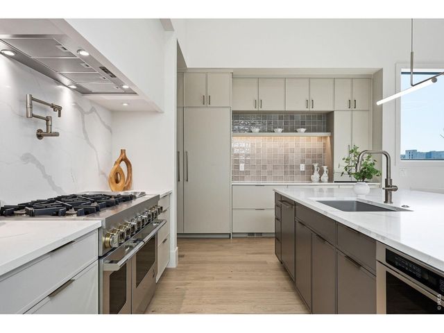 406 S 3rd Ave, Superior, CO 80027