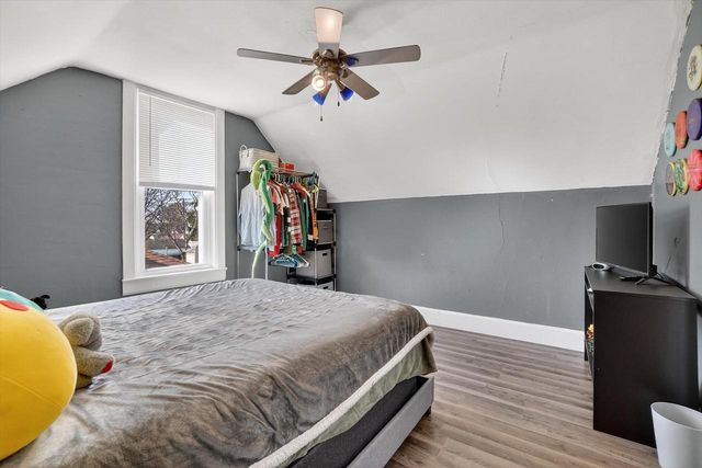 2220 Green STREET, Racine, WI 53402