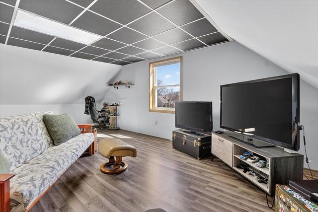 2220 Green STREET, Racine, WI 53402