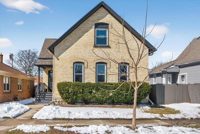 2220 Green STREET, Racine, WI 53402