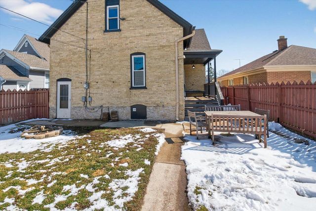 2220 Green STREET, Racine, WI 53402