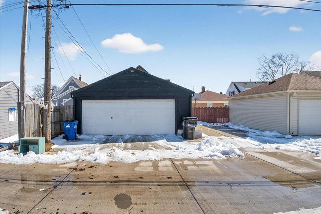 2220 Green STREET, Racine, WI 53402