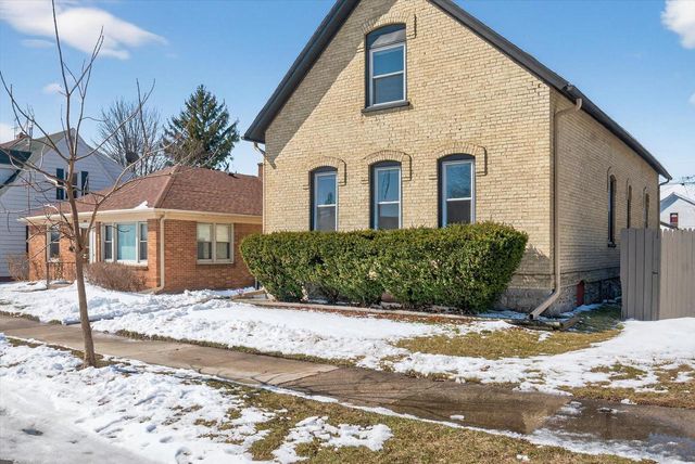 2220 Green STREET, Racine, WI 53402