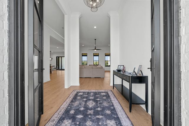 1914 Hickory Point Rd, Clarksville, TN 37043