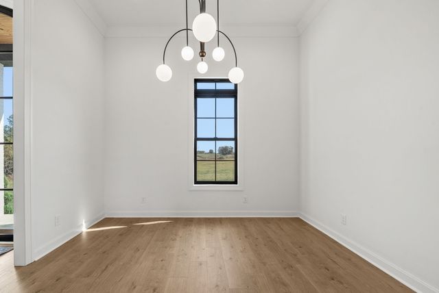 1914 Hickory Point Rd, Clarksville, TN 37043