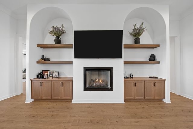 1914 Hickory Point Rd, Clarksville, TN 37043