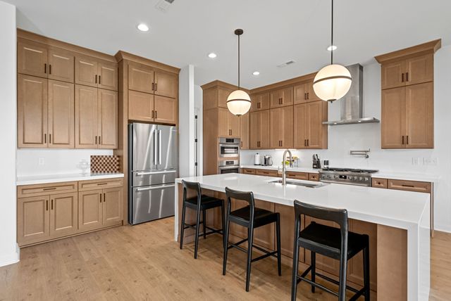 1914 Hickory Point Rd, Clarksville, TN 37043