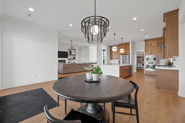 1914 Hickory Point Rd, Clarksville, TN 37043