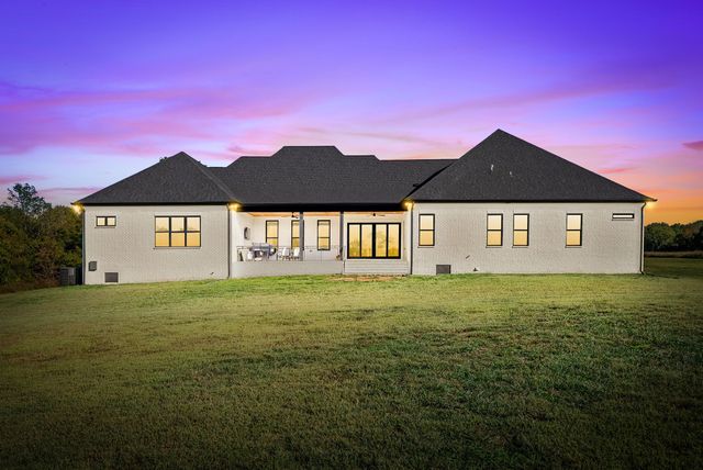 1914 Hickory Point Rd, Clarksville, TN 37043