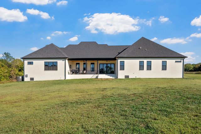 1914 Hickory Point Rd, Clarksville, TN 37043