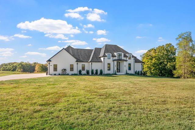 1914 Hickory Point Rd, Clarksville, TN 37043