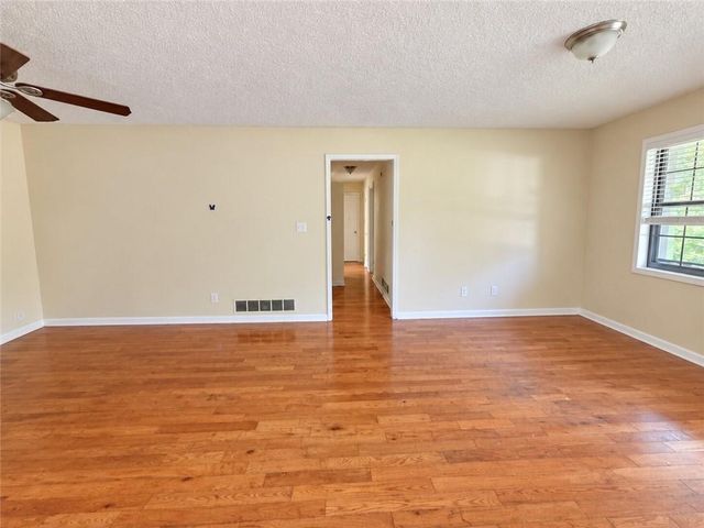 30 Smoke Rise Court, Stockbridge, GA 30281