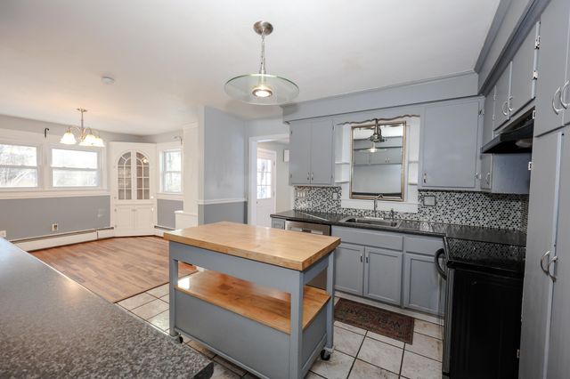 282 Wallace Road, Bedford, NH 03110