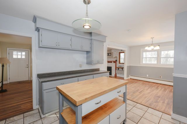 282 Wallace Road, Bedford, NH 03110