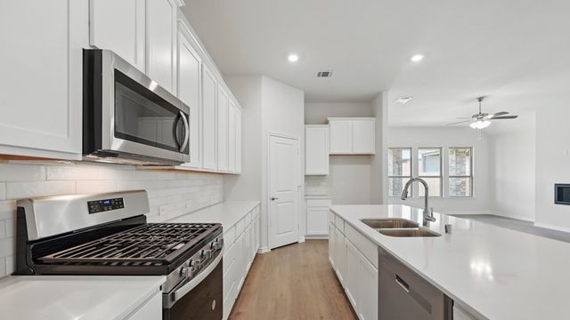4170 Plateau Drive, Forney, TX 75126