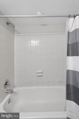 364 SAYBROOK LN, Wallingford, PA 19086