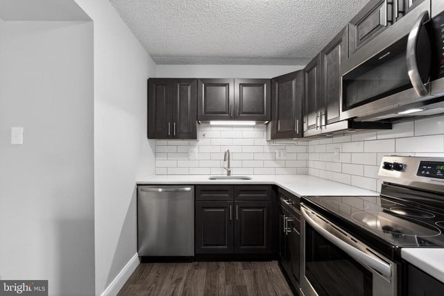 364 SAYBROOK LN, Wallingford, PA 19086