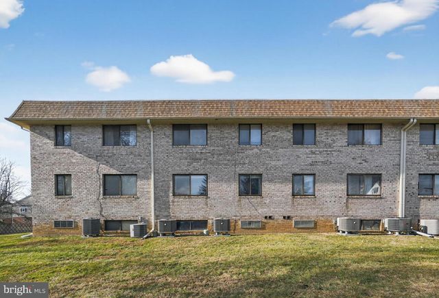 364 SAYBROOK LN, Wallingford, PA 19086