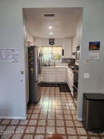 18612 El Dorado Court, Canyon Country, CA 91351